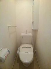 コンパクトで使いやすいトイレです