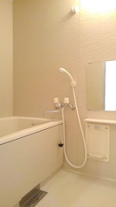 コンパクトで使いやすいお風呂です