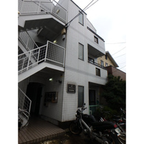 落ち着いた雰囲気の外観です
