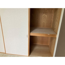 明るい色調の室内です