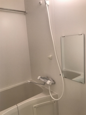 コンパクトで使いやすいお風呂です