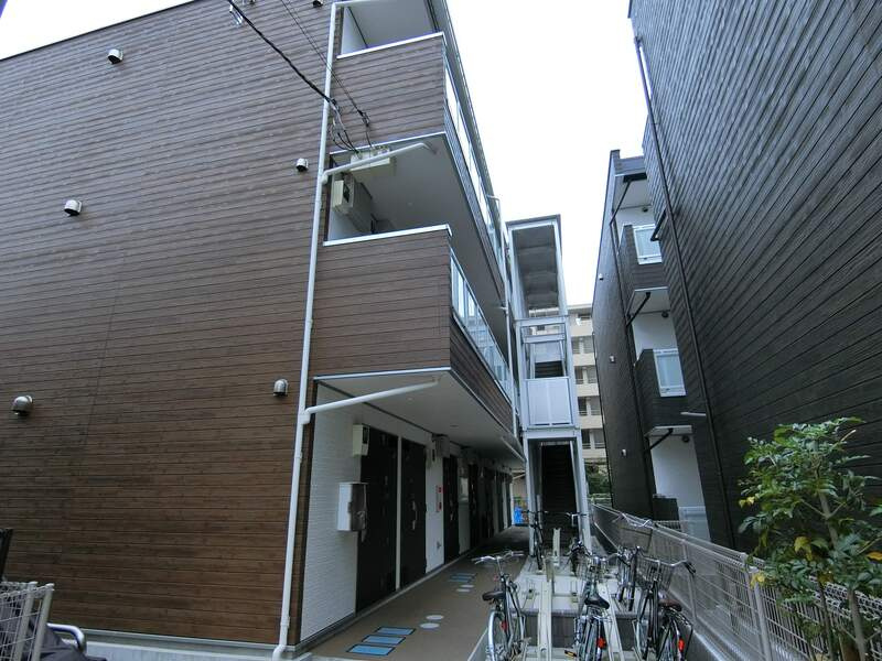 毎日通るエントランスはこのようになっています