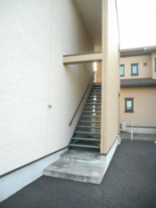 毎日通るエントランスはこのようになっています