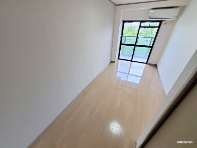 イーズ千里山　仲介手数料無料の洋室
