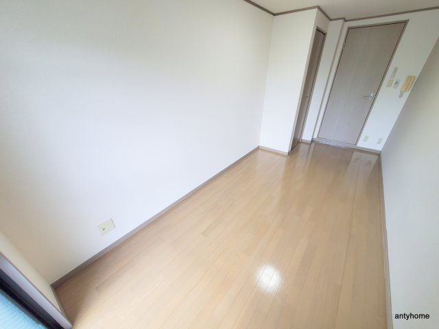 イーズ千里山　仲介手数料無料の寝室