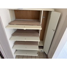 明るい色調の室内です