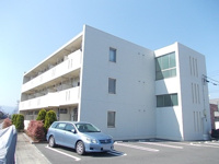 外からの目が気にならないバルコニーで洗濯物が干せます
