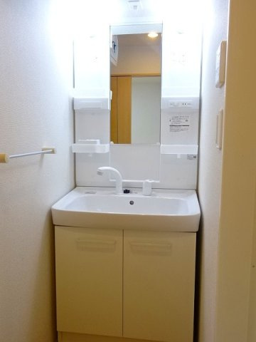 忙しい朝には欠かせない洗面所です