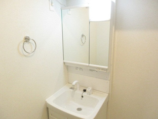 コンパクトで使いやすい洗面所