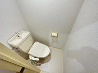 コンパクトで使いやすいトイレです