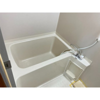 コンパクトで使いやすいお風呂です
