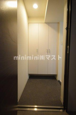 エスリード本町レジデンスの玄関
