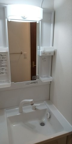 ミランダＩＩＤＡの内装|独立洗面台