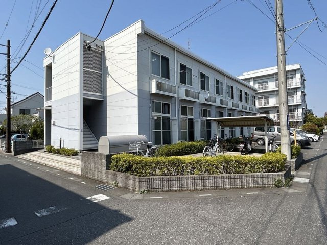 レオパレスサニーホームズの外観