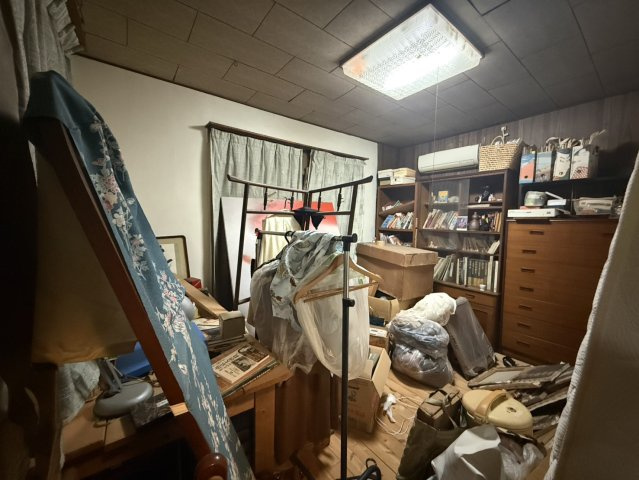 長崎市立山　一戸建ての洋室