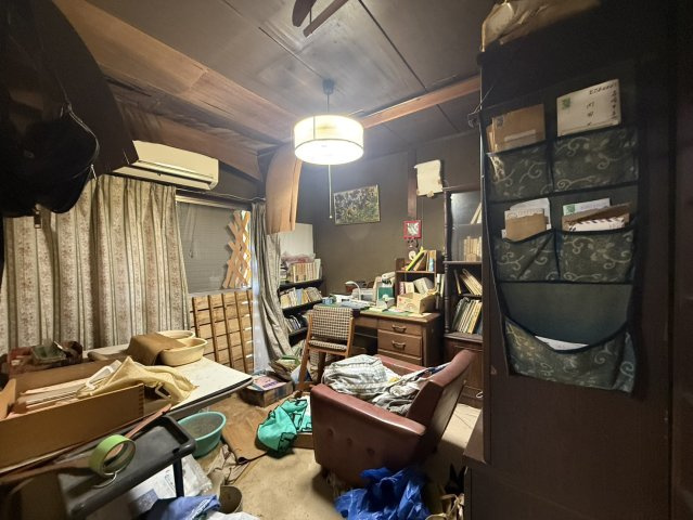 長崎市立山　一戸建ての洋室|雨漏り有