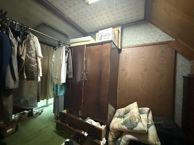 長崎市立山　一戸建ての洋室