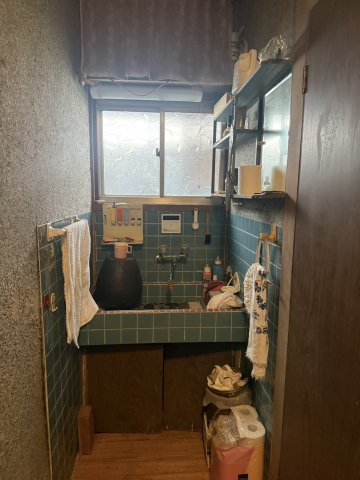 長崎市立山　一戸建ての独立洗面台