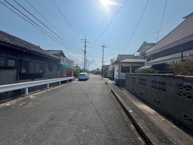 佐賀市川副町　５LDKSの前面道路含む現地写真