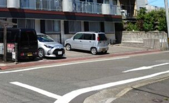リエス尾頭橋の駐車場
