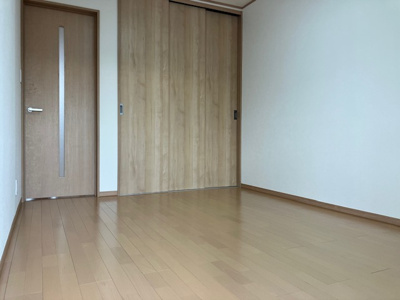 【寝室】 | サンハイツ
