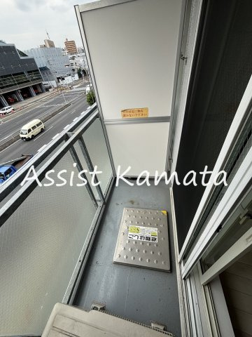 b'CASA蒲田のバルコニー|写真は同タイプの別号室です