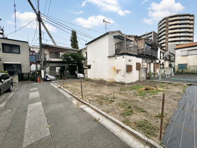 北区志茂1丁目　建築条件無し売地の前面道路含む現地写真|2026.08.03撮影

現地ご見学希望・資料請求などお気軽にお問い合わせ下さい！
03-5990-5201