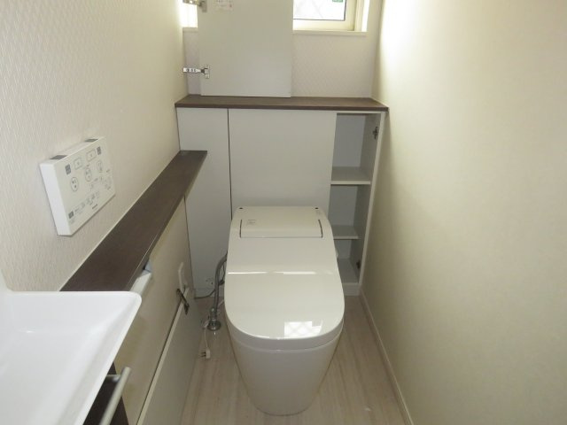 小ヶ谷貸家のトイレ