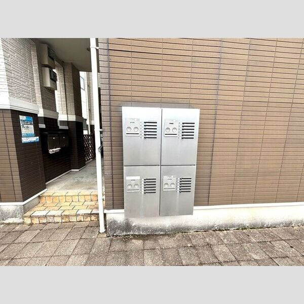 パインフィールドのエントランス