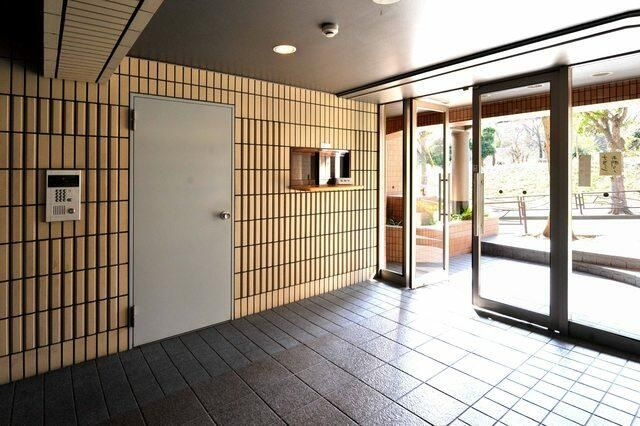 クラシコ鷺沼のエントランス