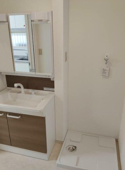 下馬５丁目戸建 の洗面所