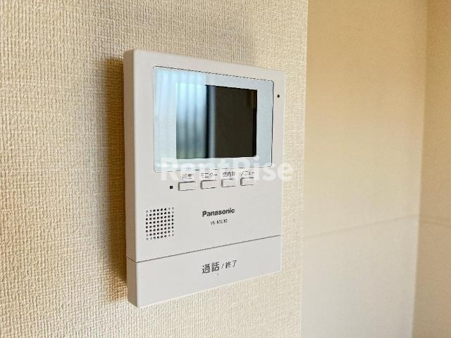 中島通四丁目新築アパートの内装|カメラ付インターホン（イメージ）