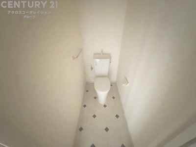 コンパクトで使いやすいトイレです♪