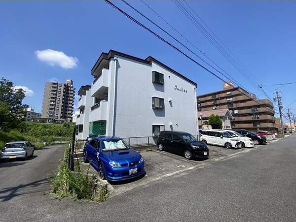 ファミーユ浅井A棟