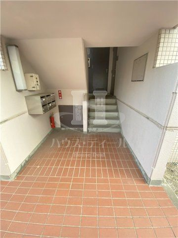 【エントランス】 | 第5松本マンション | エントランス