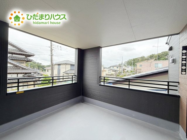いわき市常磐上湯長谷町第3　新築戸建　1号棟のバルコニー|屋根付きの広々インナーバルコニーは、共働きのご家庭の強い味方！急な雨でもお洗濯物の心配がいりませんね(^^)/
