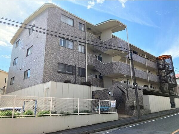 ファミール鈴木