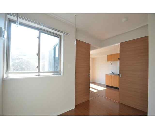 横浜市保土ケ谷区岡沢町の賃貸マンションの居間・リビング