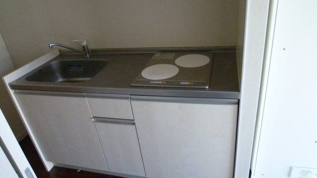 国立市西２丁目のアパートのキッチン