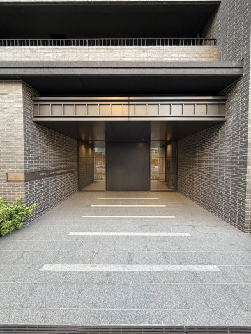 ワコーレ大阪新町タワーレジデンスのエントランス