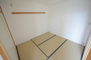 パレ塚口北宮の杜の和室