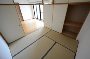 パレ塚口北宮の杜の和室