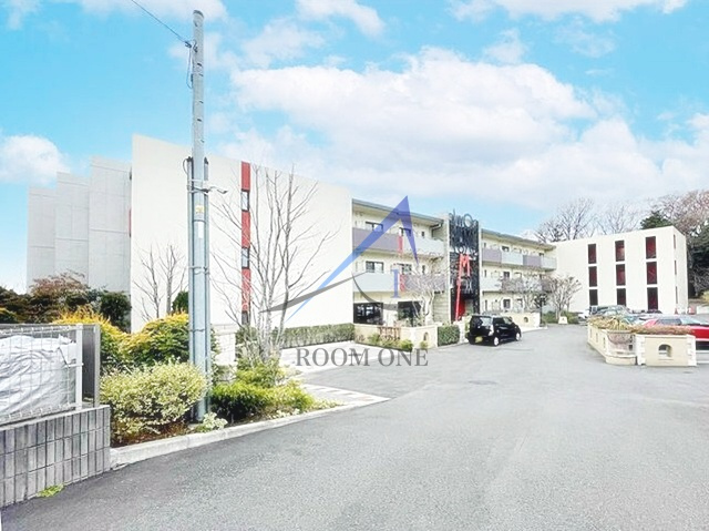 ＣＲＥＳＣＥＮＴ　ＣＯＵＲＴ