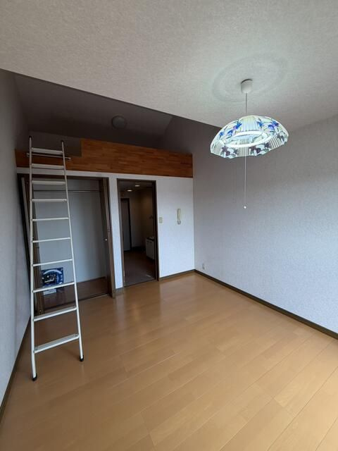 サンライズヒルの洋室
