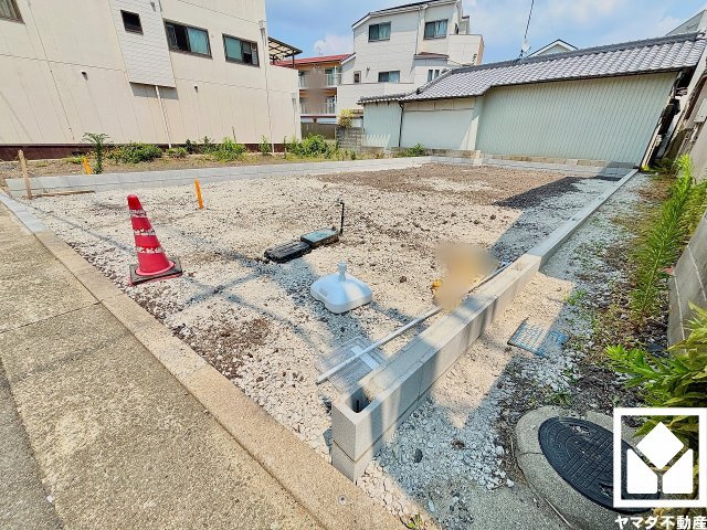 尼崎市西難波２丁目 １期の外観|収納力豊富なウォークインクローゼット付き。お洋服はもちろん、スーツケースなどの大物もしっかり収納できます。