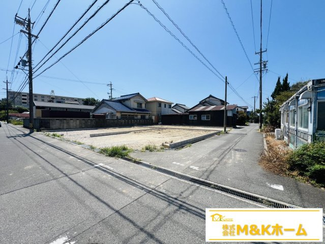 常滑市明和町5丁目　全3棟　3号棟の前面道路含む現地写真|R8.8.5撮影　間口8ｍ