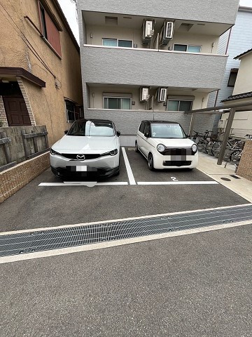 フジパレス尼崎近松の駐車場