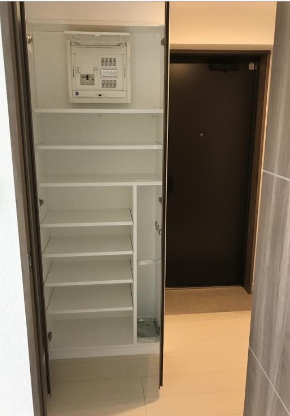 クレヴィスタ浅草の玄関