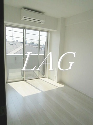 【居間・リビング】 | リッツ喜多見 | 洋室のお部屋です。