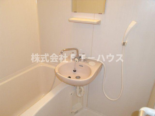 オパス原木の浴室